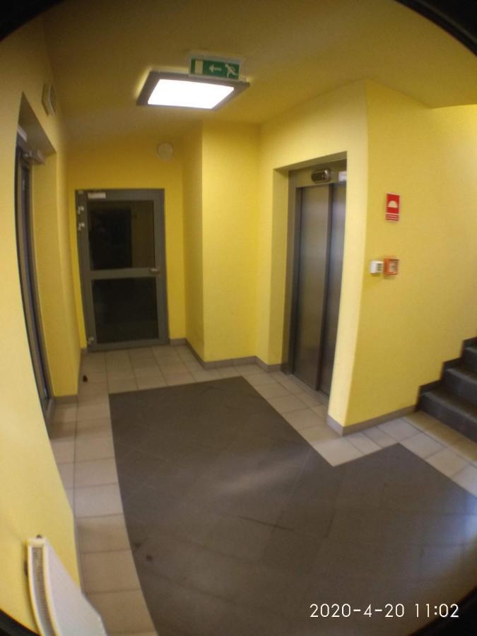 2060 Zwyciestwa 5G - Tanie Pokoje W Apartamencie - Samodzielne Zameldowanie - Self Check In Poznań Exterior foto