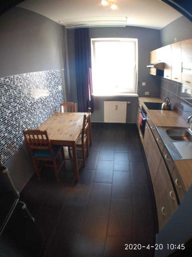 2060 Zwyciestwa 5G - Tanie Pokoje W Apartamencie - Samodzielne Zameldowanie - Self Check In Poznań Exterior foto
