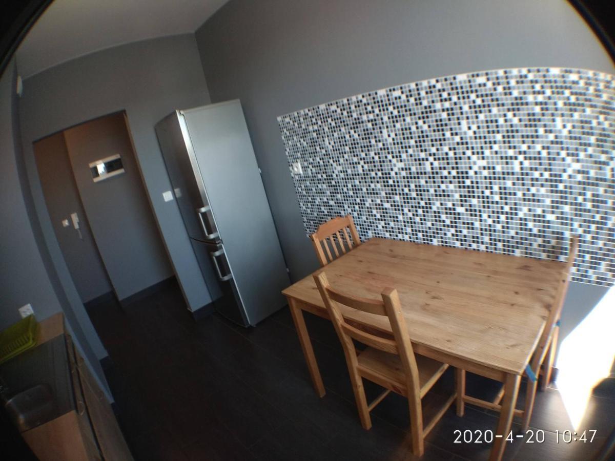 2060 Zwyciestwa 5G - Tanie Pokoje W Apartamencie - Samodzielne Zameldowanie - Self Check In Poznań Exterior foto