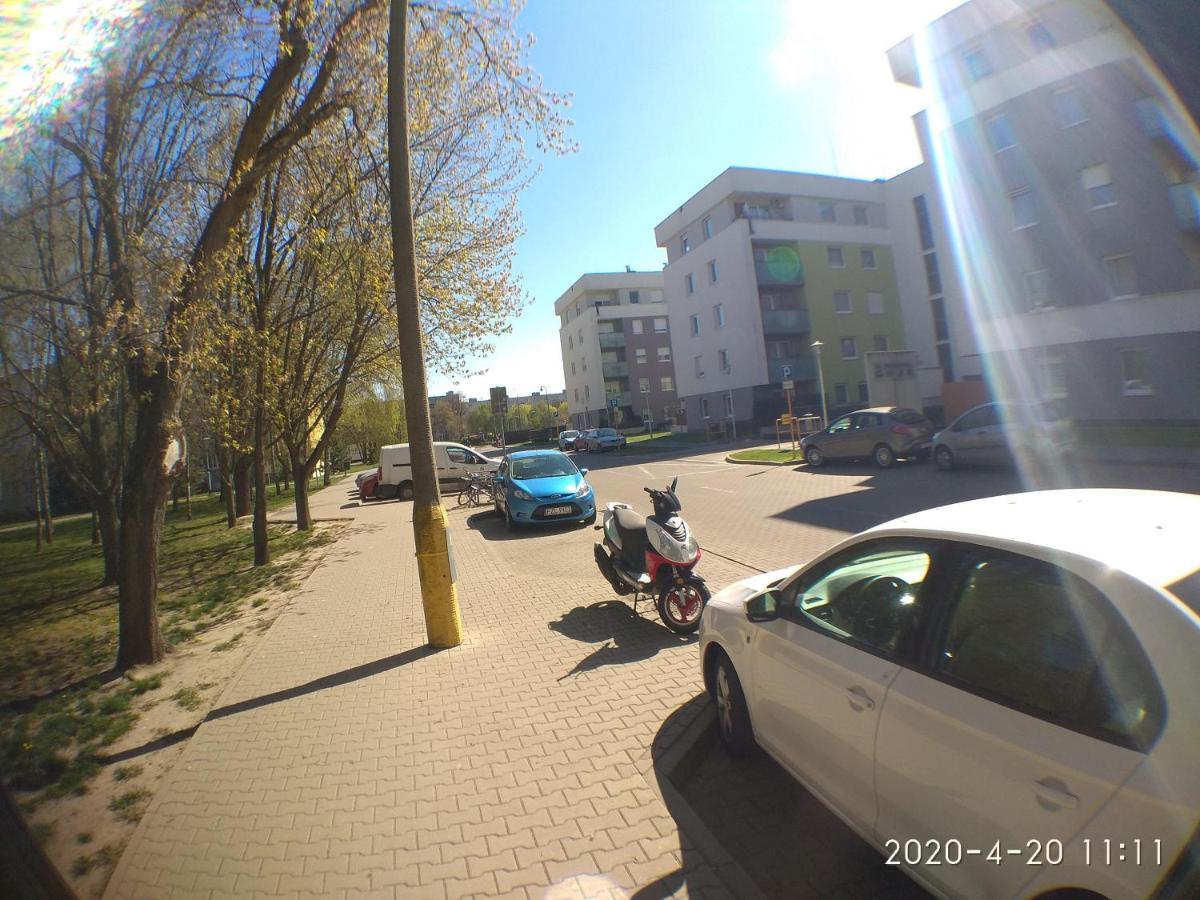 2060 Zwyciestwa 5G - Tanie Pokoje W Apartamencie - Samodzielne Zameldowanie - Self Check In Poznań Exterior foto