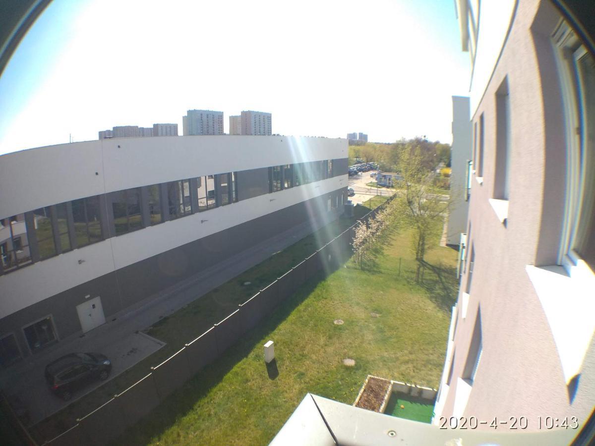 2060 Zwyciestwa 5G - Tanie Pokoje W Apartamencie - Samodzielne Zameldowanie - Self Check In Poznań Exterior foto